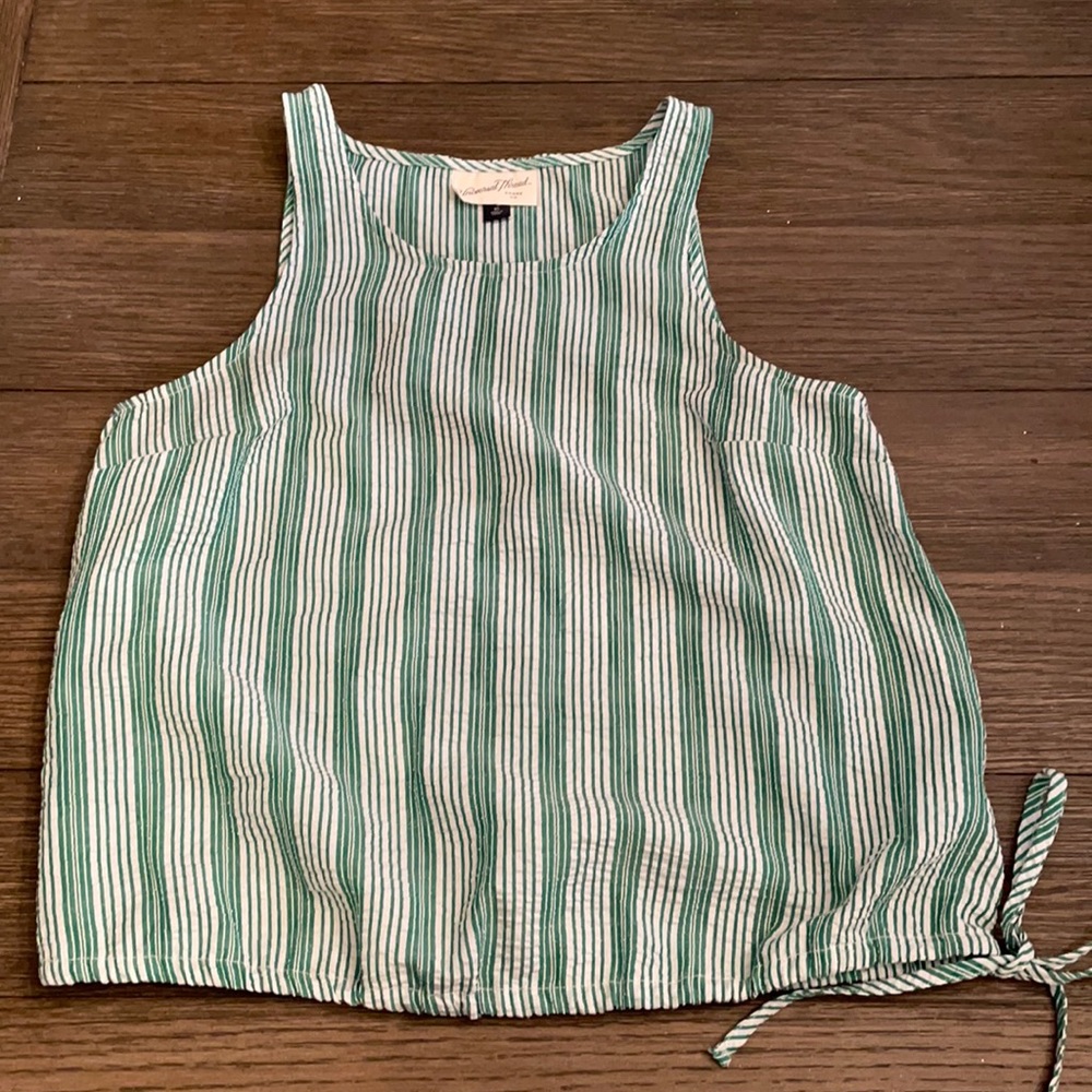 Universal Thread green and white tank XS